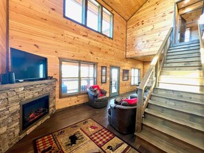 Interior - Bearly Behaving (Sevierville)