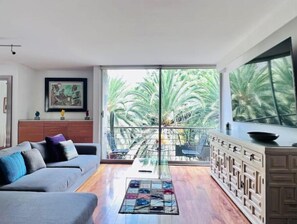 Living area - High End Balconied Apt in Roma Norte / Condesa (Ciudad de México)