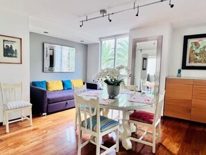 Dining - High End Balconied Apt in Roma Norte / Condesa (Ciudad de México)