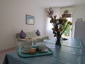 Living area - Welcoming Apartment Near the Beach (San Michele al Tagliamento)