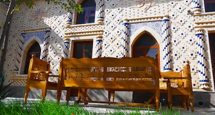 Colibri Traditional Hotel