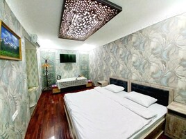Deluxe Double or Twin Room | Desk, soundproofing, free WiFi