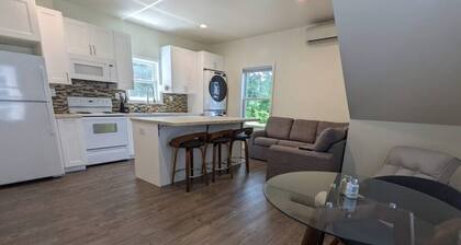 Discounted Stays | 2BR | Dog-Friendly | King | A/C