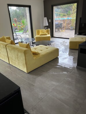 TV, fireplace, printers - Villa Avec Piscine, vue mer et Montagnes (La Seyne-sur-Mer)