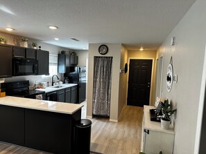 Fridge, microwave, oven, stovetop - Branson, Table Rock Lake - direct access to water, Silver Dollar City - 1m (Branson)