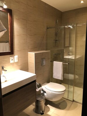 Towels, toilet paper - 1 Room Apartment at Blue Bay Curaçao Golf & Beach Resort (Curaçao)