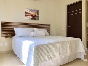 1 bedroom, iron/ironing board, WiFi, bed sheets - 1 Room Apartment at Blue Bay Curaçao Golf & Beach Resort (Curaçao)