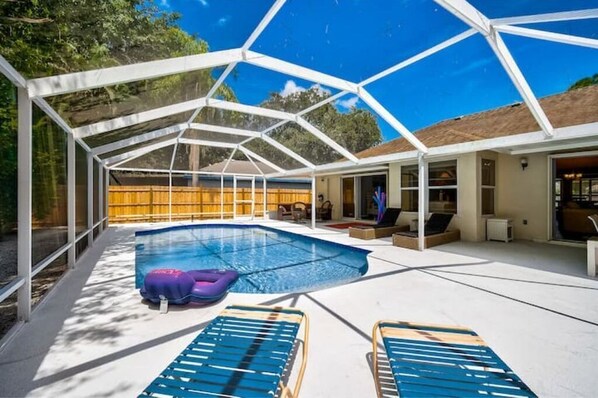 Pool - Slice of paradise III - Pool house close to UTC (Sarasota)