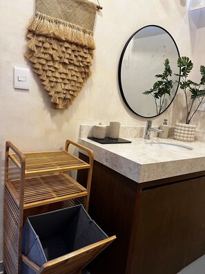 Apartment | Bathroom
