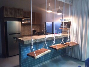 Appartement Familial | Cuisine privée | Grand réfrigérateur, micro-ondes, four, blender