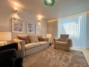 2 bedrooms - Nomad s Lux - 2bdr Almada Private Porto (Porto)