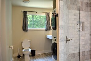 Dusche, Handtücher, Seife, Shampoo