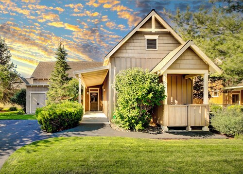 Eagle Crest Desert Sky Retreat - HOT TUB, Dogs OK
