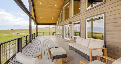 Mountain & Lake View: Rexford Estate on 28 Acres!