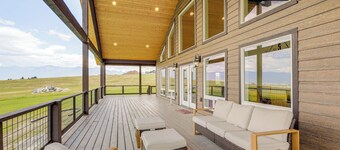 Mountain & Lake View: Rexford Estate on 28 Acres!