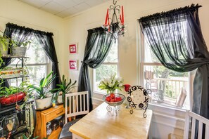 Dining - Hot Springs Vacation Rental ~ 2 Mi to Downtown (Hot Springs)