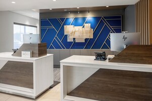 Mostrador de check-in y check-out