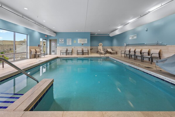 Indoor pool - Holiday Inn Express & Suites Marinette by IHG (Marinette)