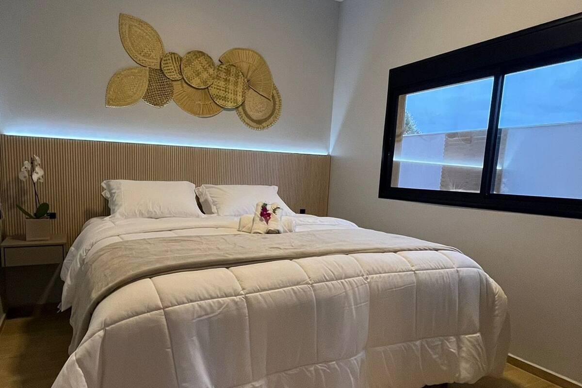 Apartamento | 2 quartos, cortinas blackout, Wi-Fi de cortesia, roupa de cama