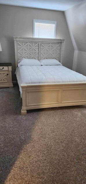 Deluxe Condo | Individually decorated, individually furnished, free WiFi, bed sheets - Shady Cliff Resort (Lewisburg)