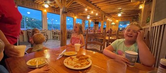 Shady Cliff Resort