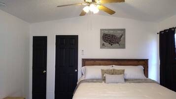 2 bedrooms, desk, iron/ironing board, free WiFi