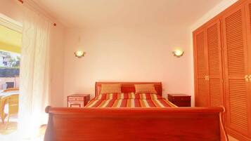 1 Schlafzimmer, Bügeleisen/Bügelbrett, kostenloses WLAN, Bettwäsche
