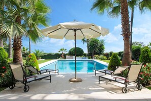 Pool - 1072 Beachfront El Paraiso Retreat with Private Pool & BBQ (Estepona)