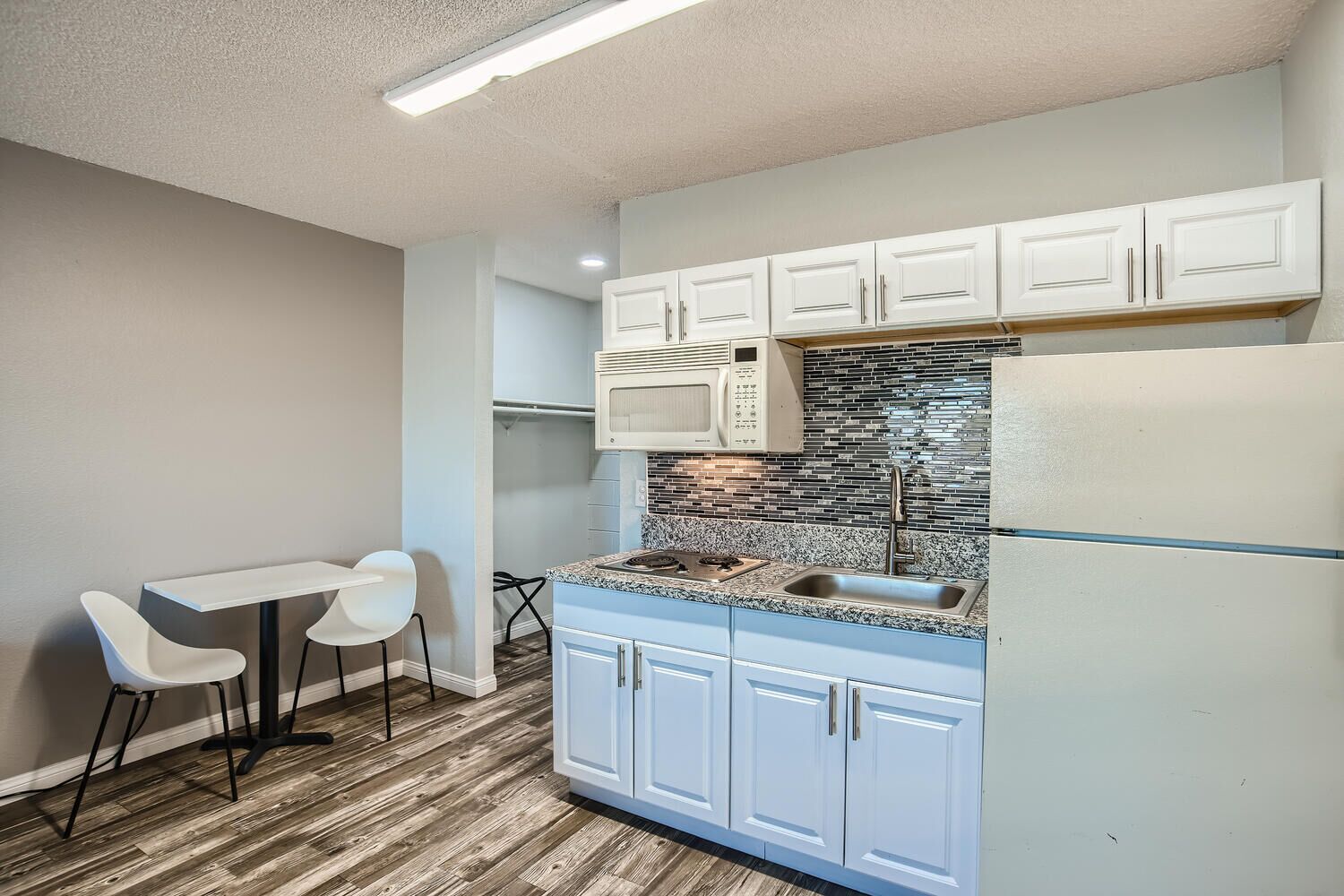 淋浴/浴缸二合一、毛巾