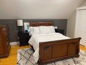 Room - Cozy Studio Loft (Tolland)