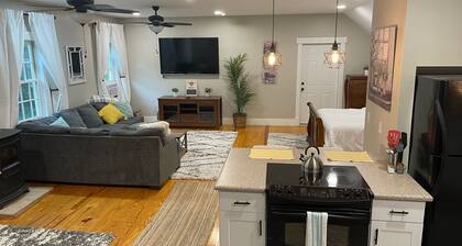 Cozy Studio Loft