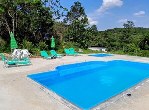 Piscine extérieure