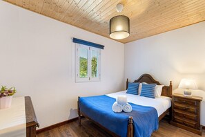 4 bedrooms, iron/ironing board, Internet, bed sheets - Chalé da Caniçada Pool and Stunning View (Gerês)