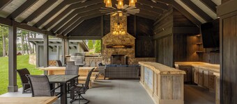 New Custom Home in Chinquapin Rich with Amenities