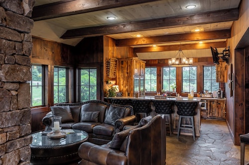 New Custom Home in Chinquapin Rich with Amenities