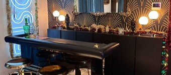Vibes & Style at Dollhouse Northeast! Arts District Gem