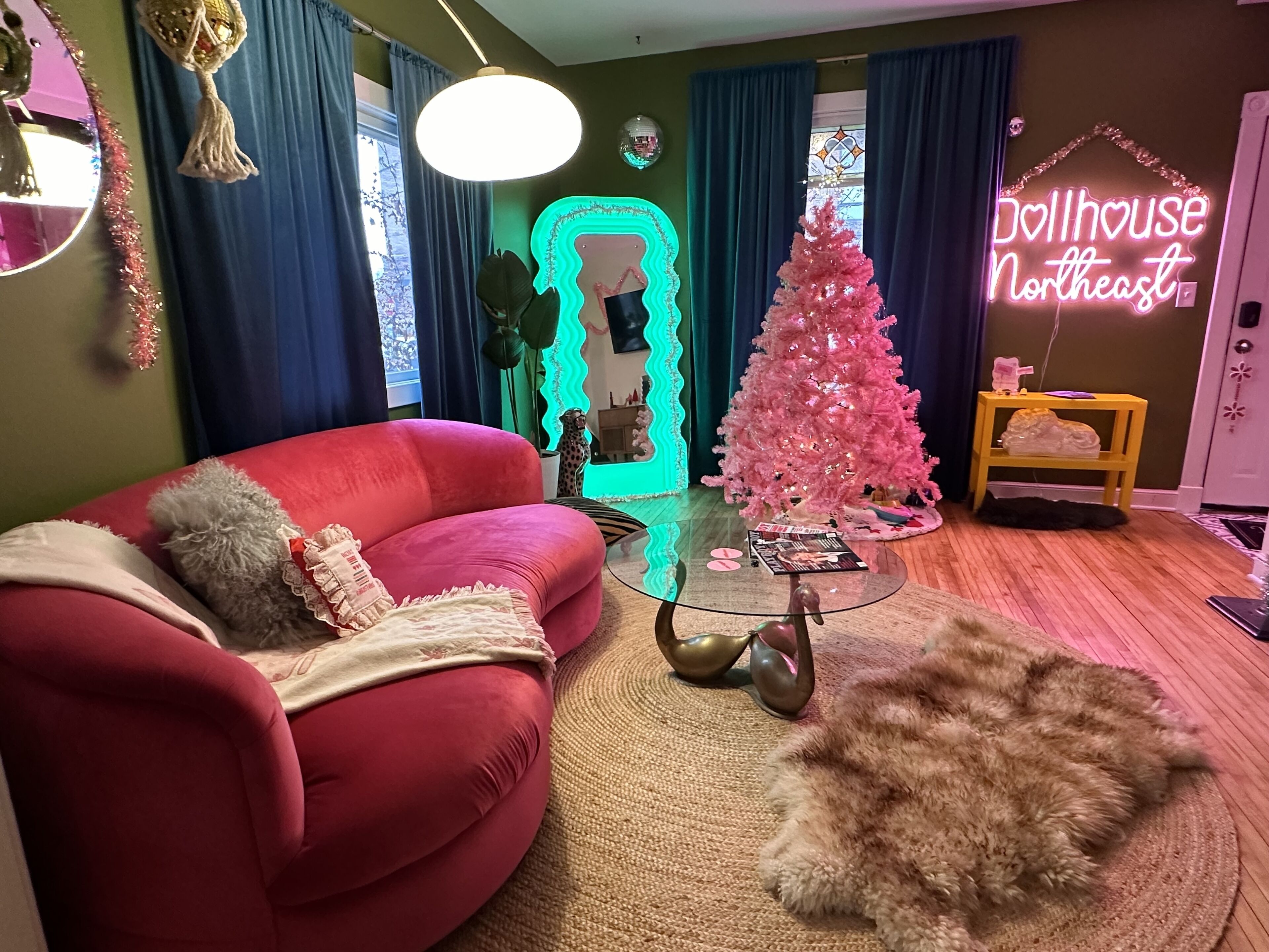 Maximalist Gem in the heart of NE Minneapolis' Arts District