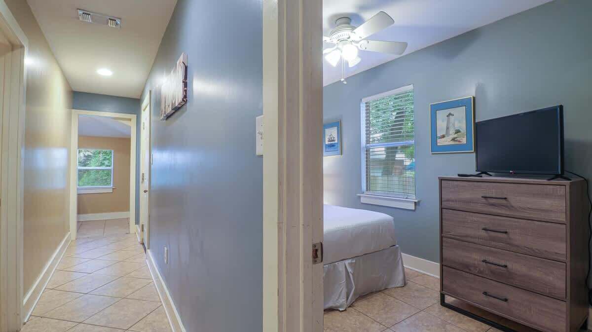House, Multiple Beds, Patio, Garden View (House on Beverly) | 2 bedrooms, individually decorated, individually furnished, bed sheets