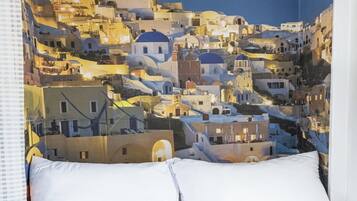 Studio, Multiple Bedrooms, Smoking, Balcony | 1 bedroom