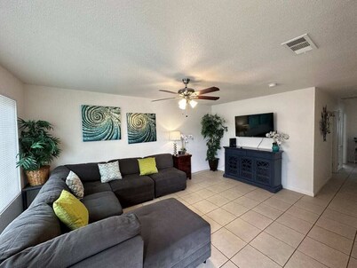 Spacious Retreat 4 Bdr House!