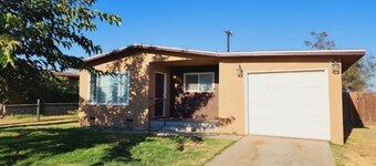 Spacious Retreat 4 Bdr House!