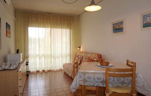 Apartment, 1 Schlafzimmer, Balkon, Poolblick | Wohnzimmer
