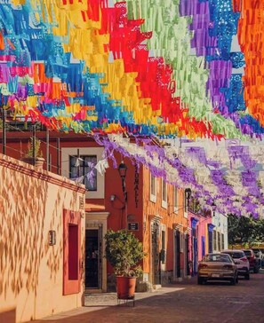 Exterior - Private Luxury Loft in Down Town/ Jalatlaco w A/C (Centro)