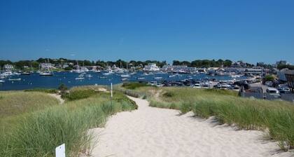 Portsmouth Cedar Beach Cottage
