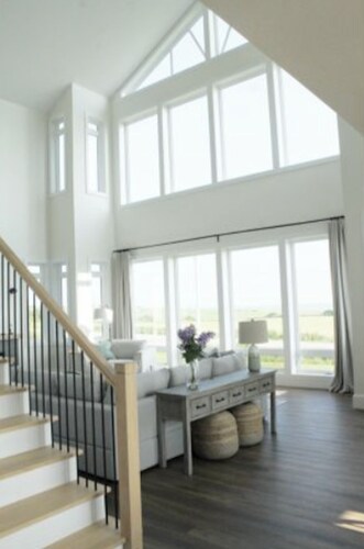 4 Bedroom Luxury Ocean View Beach House, Minutes To North Shore Beaches