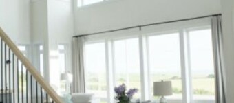4 Bedroom Luxury Ocean View Beach House, Minutes To North Shore Beaches