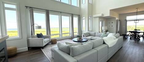 Smart TV y chimenea