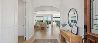 Ocean Breeze Orchard Villa- Hilltop Family Retreat