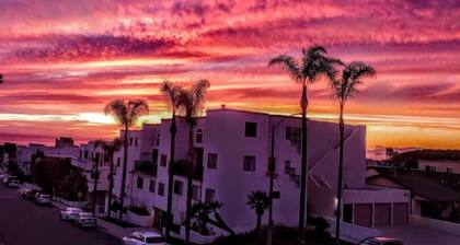 A Magical Home w Amazing Sunsets in Hermosa Beach.