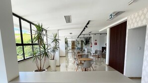 基础公寓 | 用餐